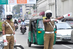 නවගමුවේ දේවාලයේ පෙරහැර වෙනුවෙන් විශේෂ රථවාහන සැලැස්මක්