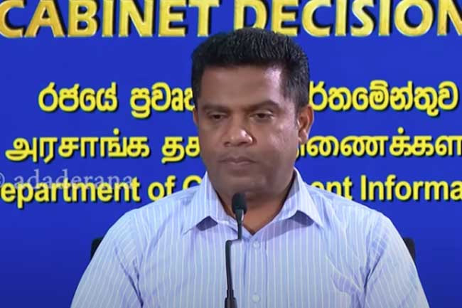 තැපැල් වර්ජකයින්ට ඇමතිගෙන් සැර පිළිතුරක්