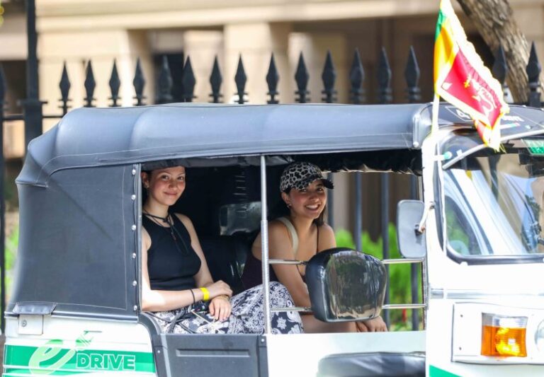 සංචාරක පැමිණීම දහතුන් ලක්ෂ හතළිස්දහස ඉක්මවයි