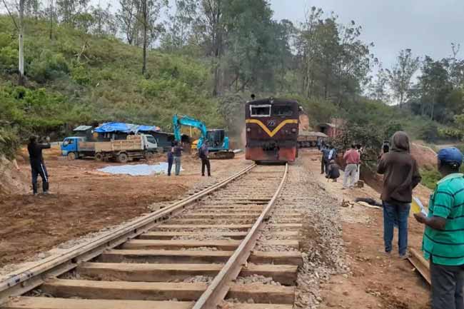 නානුඔය – බදුල්ල අතර දුම්රිය ධාවනයේ කාලසටහන නිකුත් කෙරේ