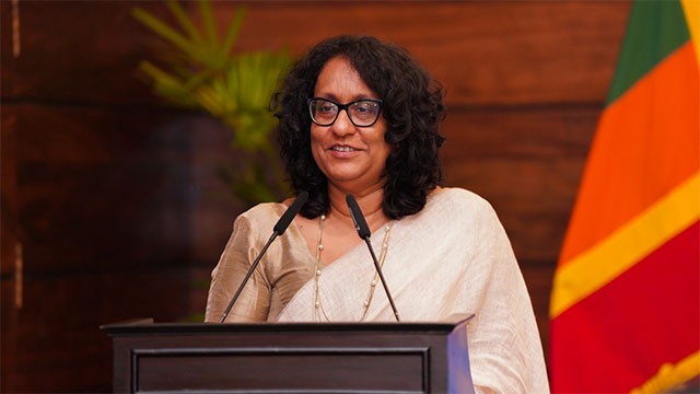 සම වරප්රසාදිත අධ්යාපනයක් වෙනුවෙන් නිවැරදි දත්ත මත තීන්දු ගත යුතුයි – අගමැති හරිනි