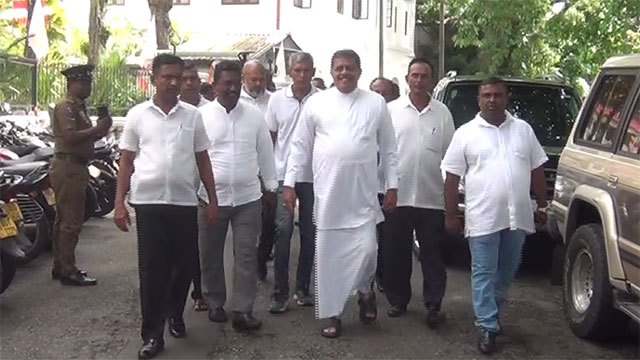 සරණ ගුණවර්ධන වරදකරු කෙරේ