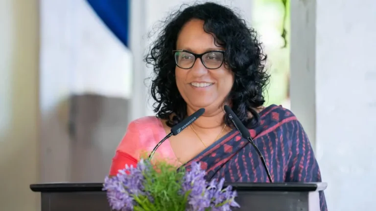 පාසල් දරුවන්ගේ අධ්යාපනය හා ආරක්ෂාව සමස්ත සමාජයේම වගකීමක් – අගමැති