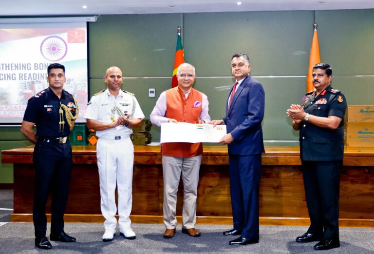 ඉන්දීය රජයෙන් ඇමෙරිකානු ඩොලර් මිලියන 5ක ආරක්ෂක හා වෛද්ය උපකරණ තොගයක් ශ්රී ලංකා යුද්ධ හමුදාවට
